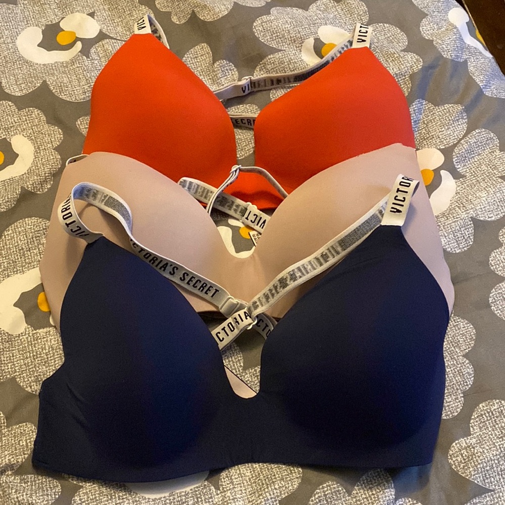 T-shirt Victoria Secret Bras-USED